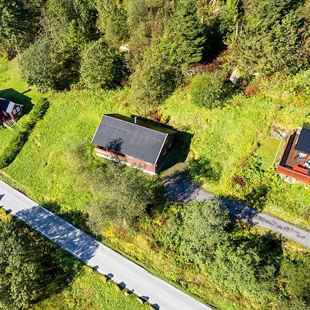 Cabin Alongside The Beautiful Fjaerlandsfjord 외부 사진