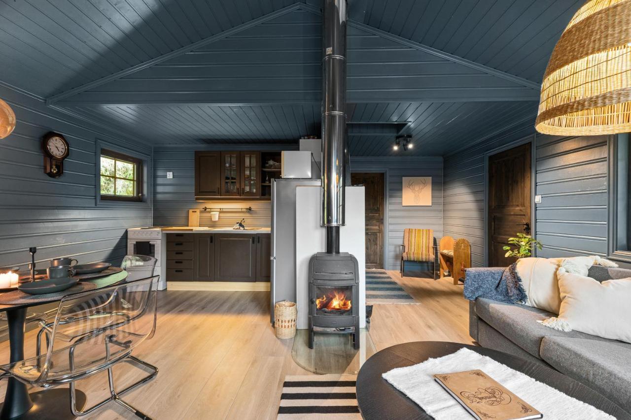 Cabin Alongside The Beautiful Fjaerlandsfjord 외부 사진
